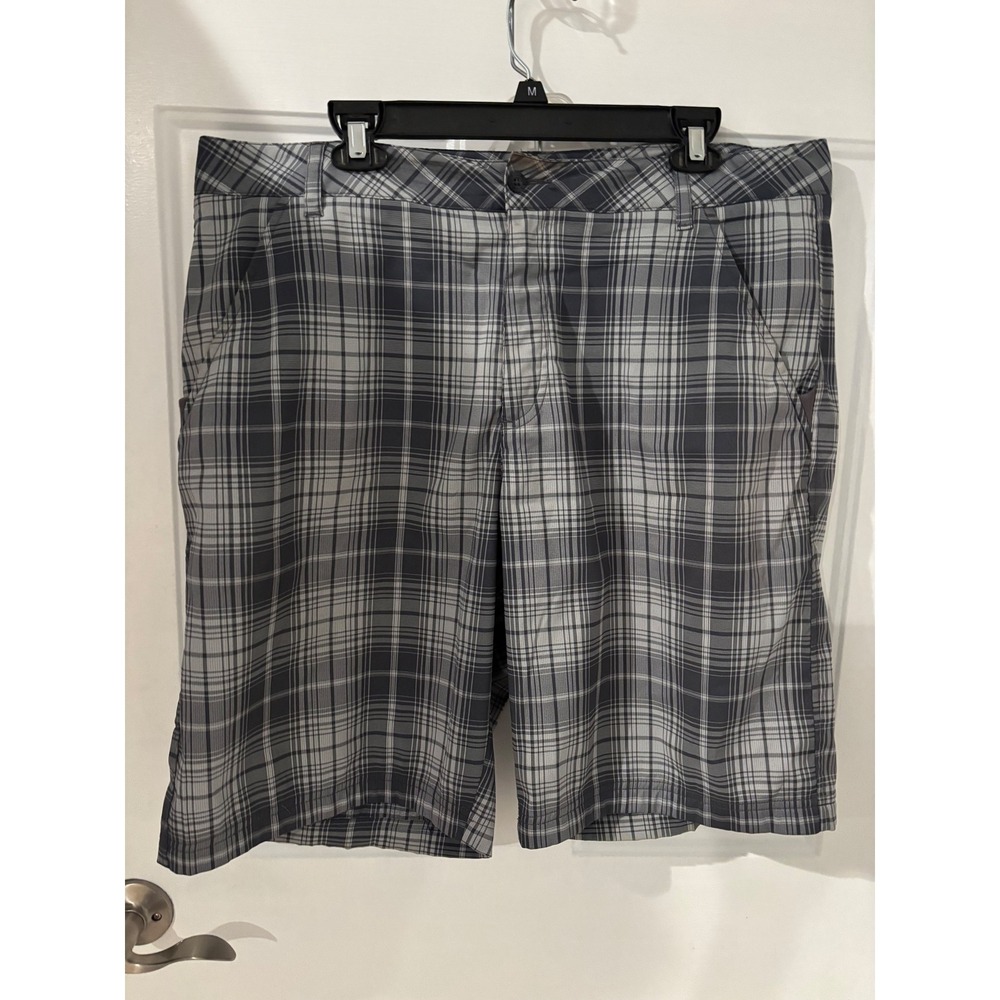 Fila Plaid Golf Shorts Flat Front Casual‎ Lightweight Gray Size 38